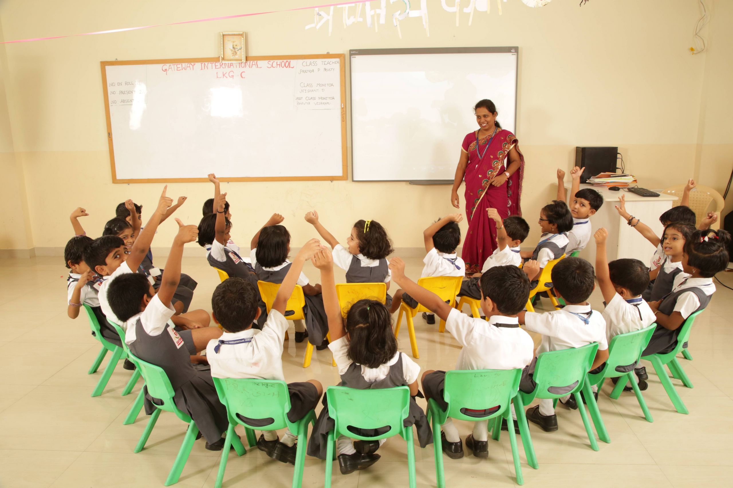 1 Teacher with KG students