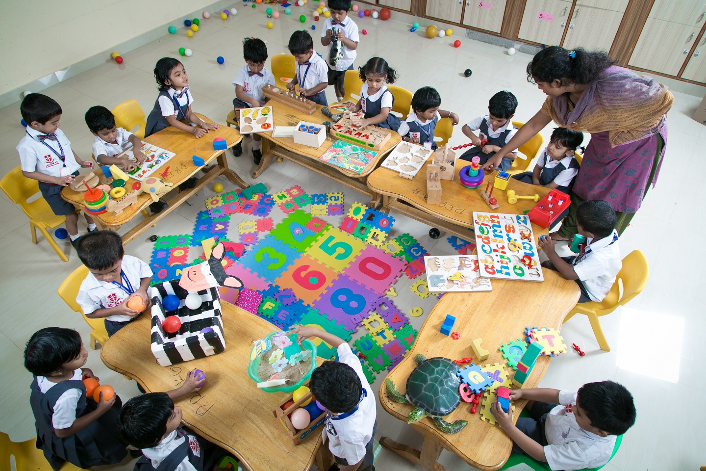 GTCS-Literacy Children learning together in a literacy program